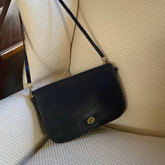 Vintage Coach Black Leather Handbag with Unique Serial Number - Picture 1 of 14